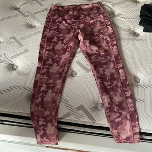 WORKOUT LEGGINGS